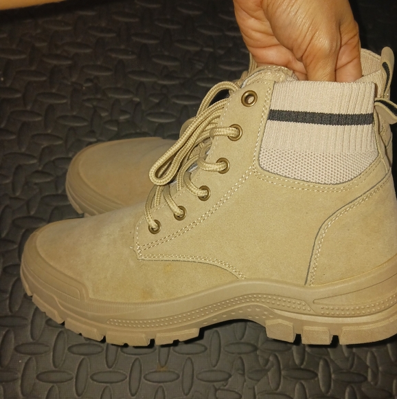 Men Fashion beige lace up Combat boots sneakers - Picture 8 of 10